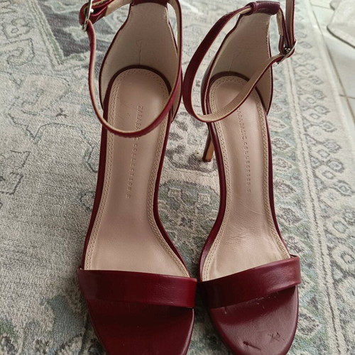 Burgundy Zara sandals like new, size 38