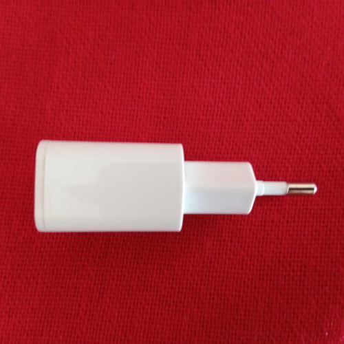 Iqos charger model S21A20 like new, white power adapter