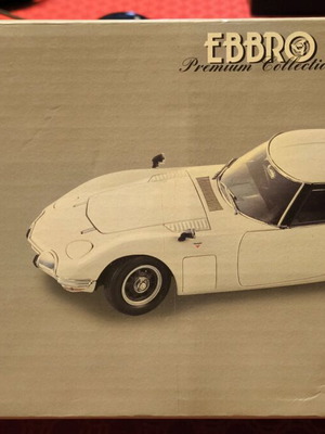 Collectible EBBRO Toyota 2000GT model red new