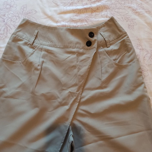 Women's pants like new, size small, light gray