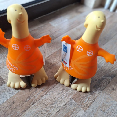 Olympic Games Athens 2004 Collectible Piggy Banks new, authentic with tags