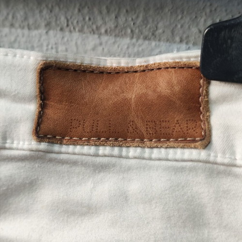 Pull & Bear women's white denim shorts size 34