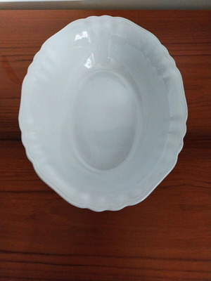 Deep ceramic oval serving platter KERAMIKOS like new, white, vintage 50s