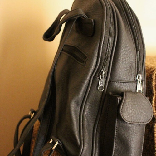 Charm&Shape backpack like new, black