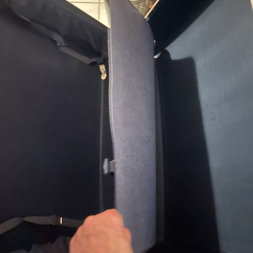 Samsonite large suitcase like new, blue, hard shell with wheels