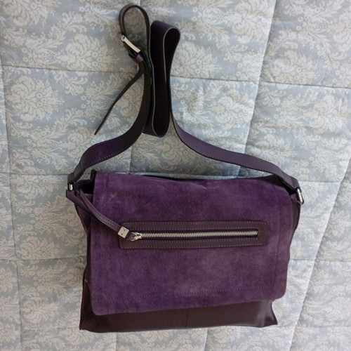 Carpisa shoulder bag like new, genuine leather, purple