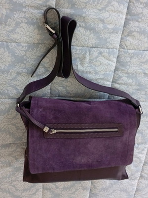 Carpisa shoulder bag like new, genuine leather, purple