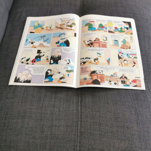 Komix #53 Terzopoulou used with torn back cover