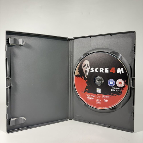 Scream 4 DVD used with English subtitles