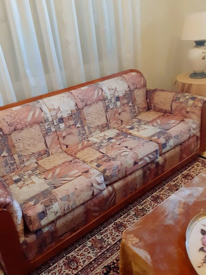 Living room sofas like new, two-seater and three-seater, minimal colors