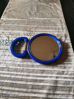 Makeup tabletop mirror used