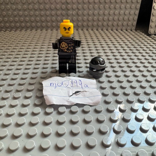 Lego Minifigure Ninjago Cole Skybound with Neck Bracket and Modified Tile like new
