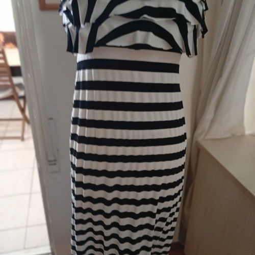 Elastic dress black and white like new, one size