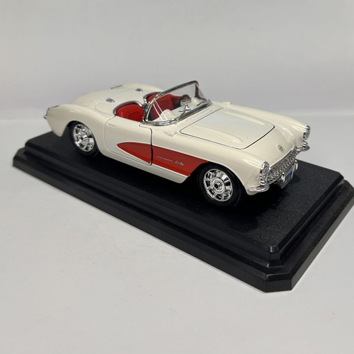 Bburago 1994 No 1524 Chevrolet Corvette 1957 σαν καινούργιο