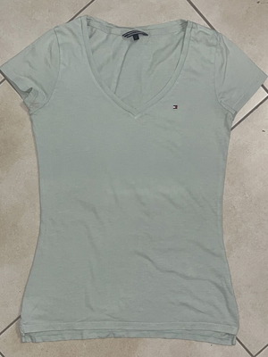 Tommy Hilfiger Women V-Neck T-Shirt sage green, size S, like new