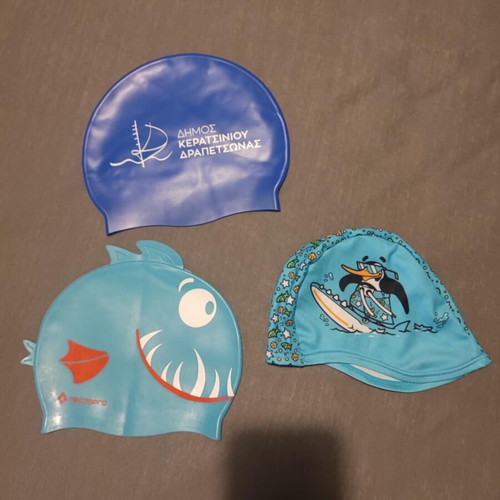 Children's swimming caps like new, ages 3-5, set of 3