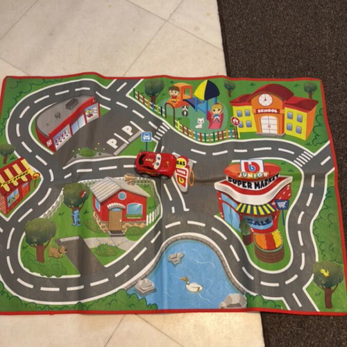 Playmat with car 100x70 like new