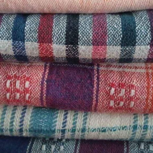 Tablecloths pack of 7 1.50x1.50 meters, like new, assorted colors