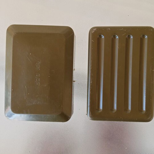 Militaria set with MG3 ammo box, canteen, belt, soap holder like new