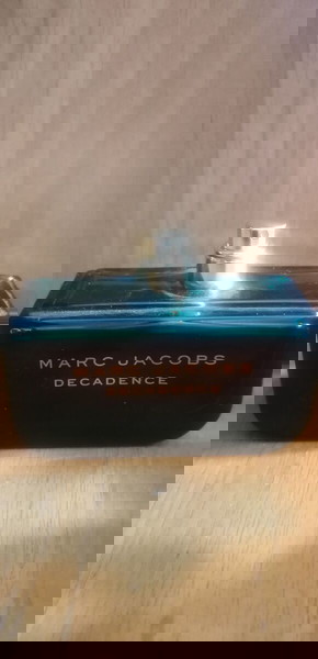  Marc Jacobs Decadence