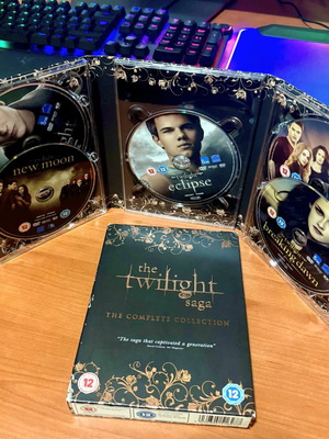 Twilight Saga Complete collector's edition DVD σαν καινούργιο, 5 ταινίες