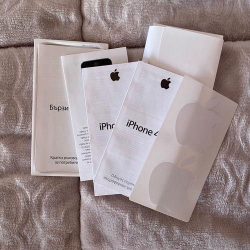 IPhone 4s box
