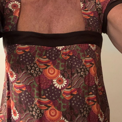 Printed blouse like new, size M, multicolored