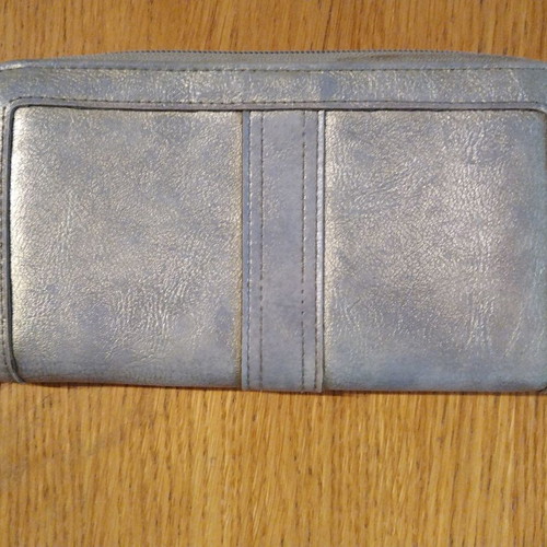 Accessorize large wallet used