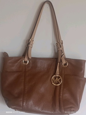 Michael Kors handbag like new, brown soft leather