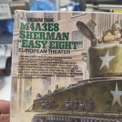 Sherman M4A3 Tank Model Kit 1/35 Scale by Tamiya new