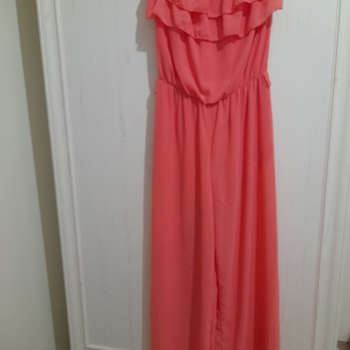 Strapless coral jumpsuit with maco lining, like new, size M