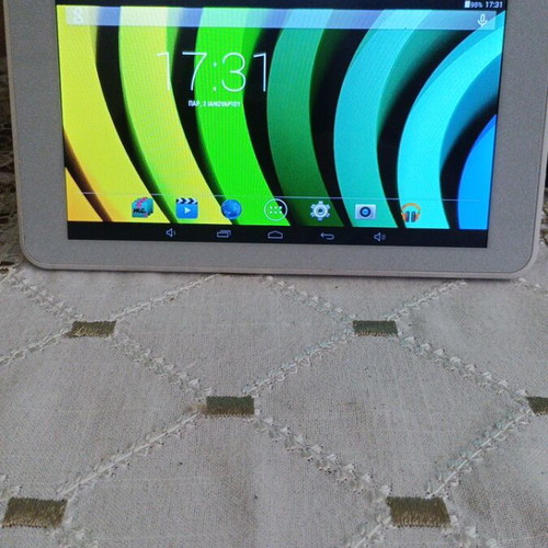 Colortab 7" tablet like new, ideal for reading and kids