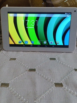 Colortab 7" tablet like new, ideal for reading and kids