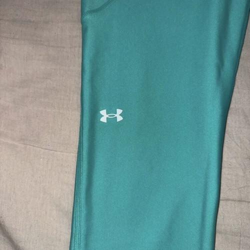 Under Armour 3/4 leggings like new, turquoise, size M