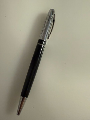 Four Seasons pen used, needs refill