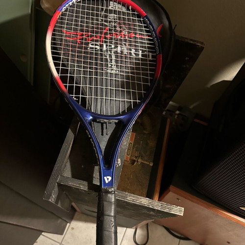 Tennis racket with case like new