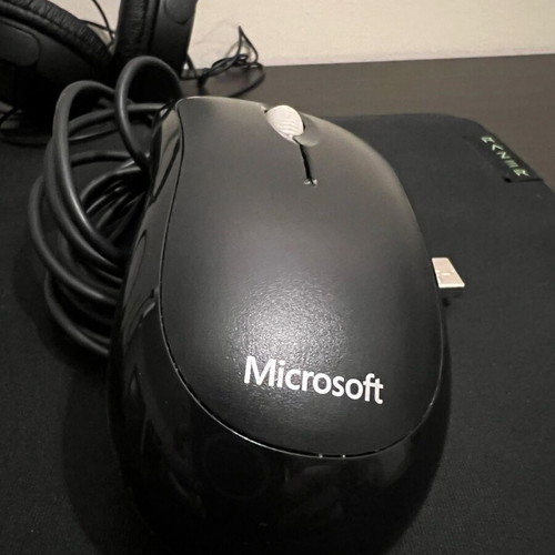Razer mousepad set with 2 USB mice Lenovo and Microsoft, Sony headphones used