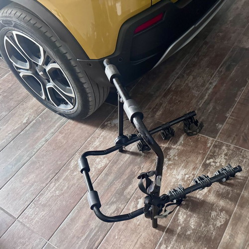 Car rack for 3 bicycles used, trunk door mount