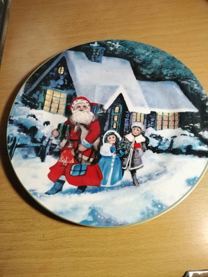 MSA Vintage Large Christmas Ceramic Platter like new