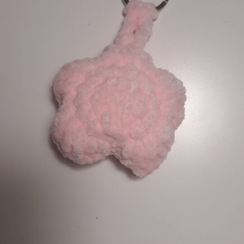 Handmade knitted star keychain pink acrylic velvet yarn