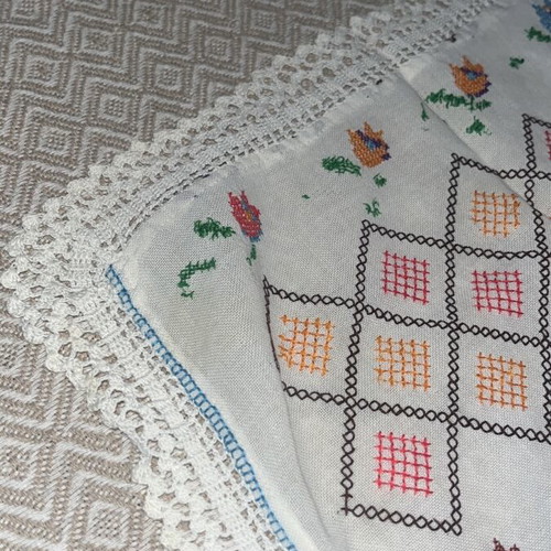 Vintage handmade embroidered table runner with floral and lace
