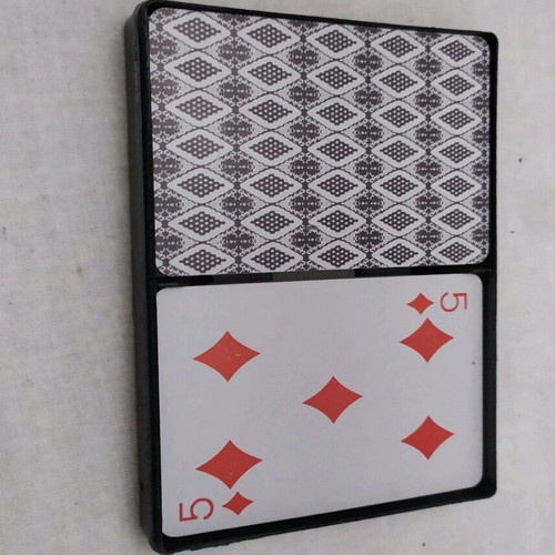 Playing cards like new with 52 cards and plastic case