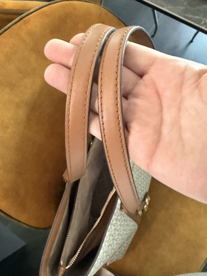 Michael Kors MK Signature Large Tote bag, vanilla and acorn