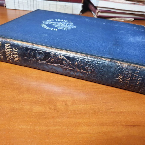 Historia Del Traje book used, history of ancient costumes