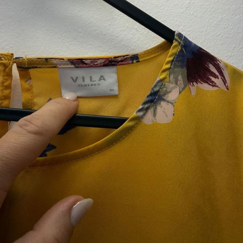 Vila women's blouse like new, yellow-orange, asymmetrical print, XS-S