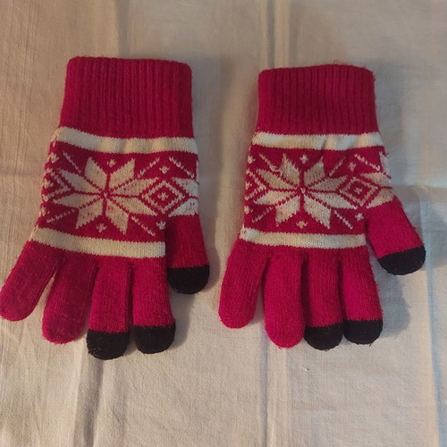 Red gloves used