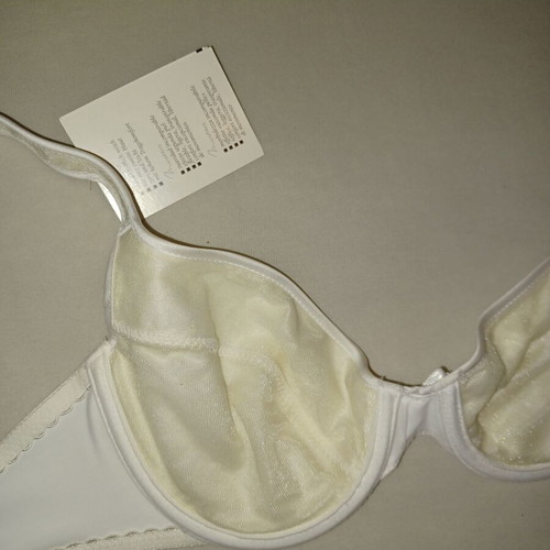 Chantelle bra new, size 80B, ivory