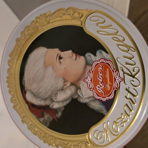 Metal round Mozart box new from Austria