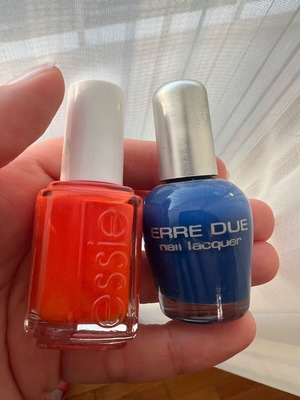 Erre Due and Essie nail polishes like new, set of 2