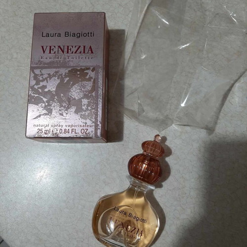 Venezia Eau de Toilette 25ml spray by Laura Biagiotti